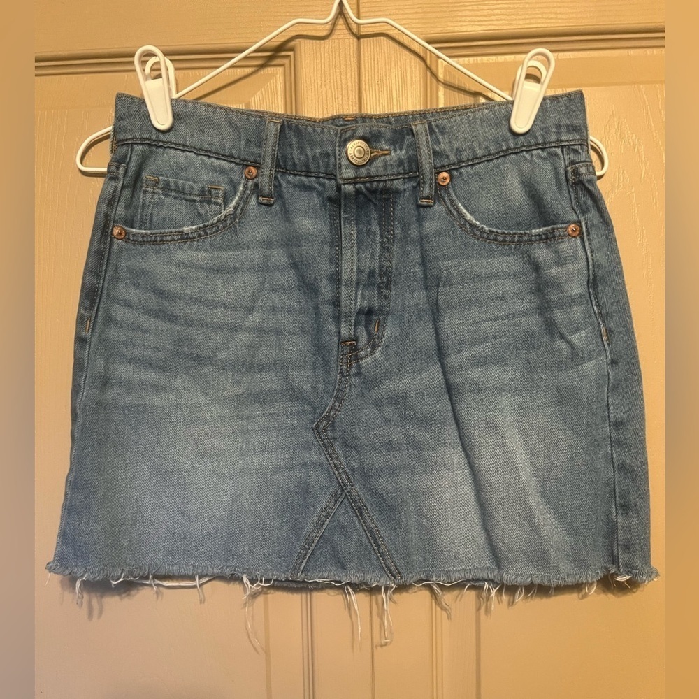 Stylish Blue Denim Mini Skirt